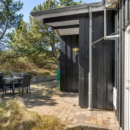 Hellena - 700m From The Sea By Interhome *