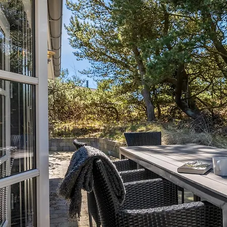 Hellena - 700m From The Sea By Interhome