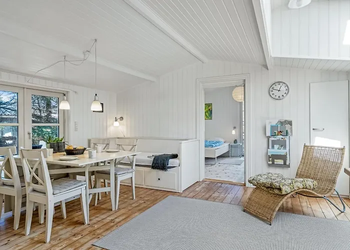 Hellena - 700m From The Sea By Interhome Nyaraló Torsted