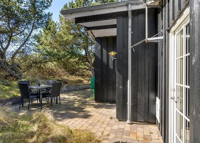 Hellena - 700m From The Sea By Interhome *